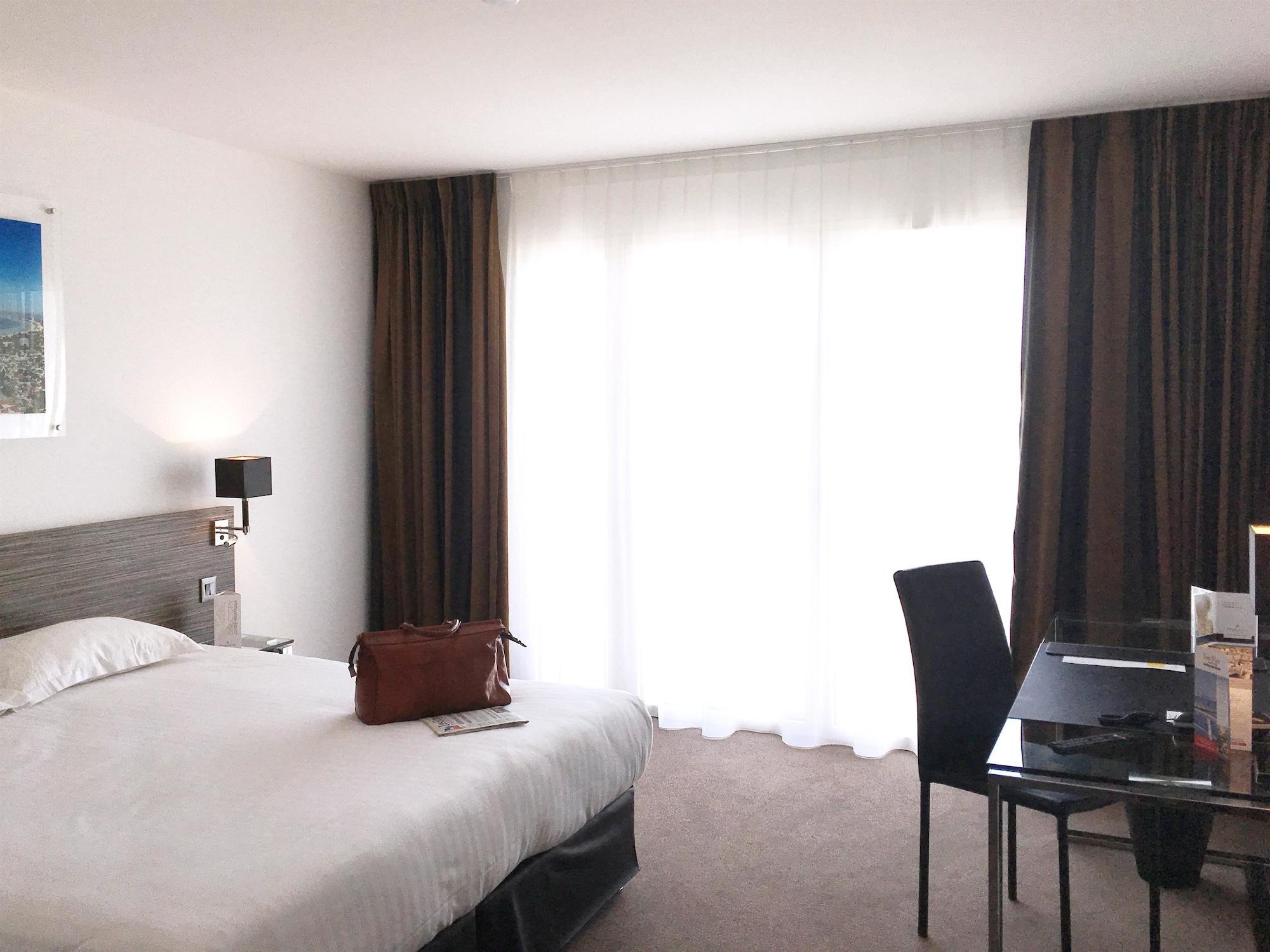 فندق Golden Tulip La Baule المظهر الخارجي الصورة