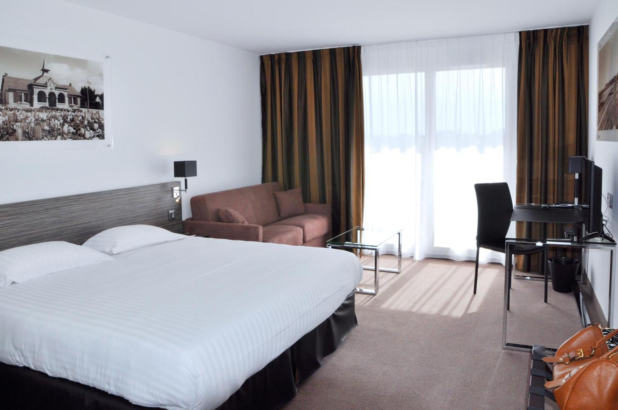 فندق Golden Tulip La Baule المظهر الخارجي الصورة