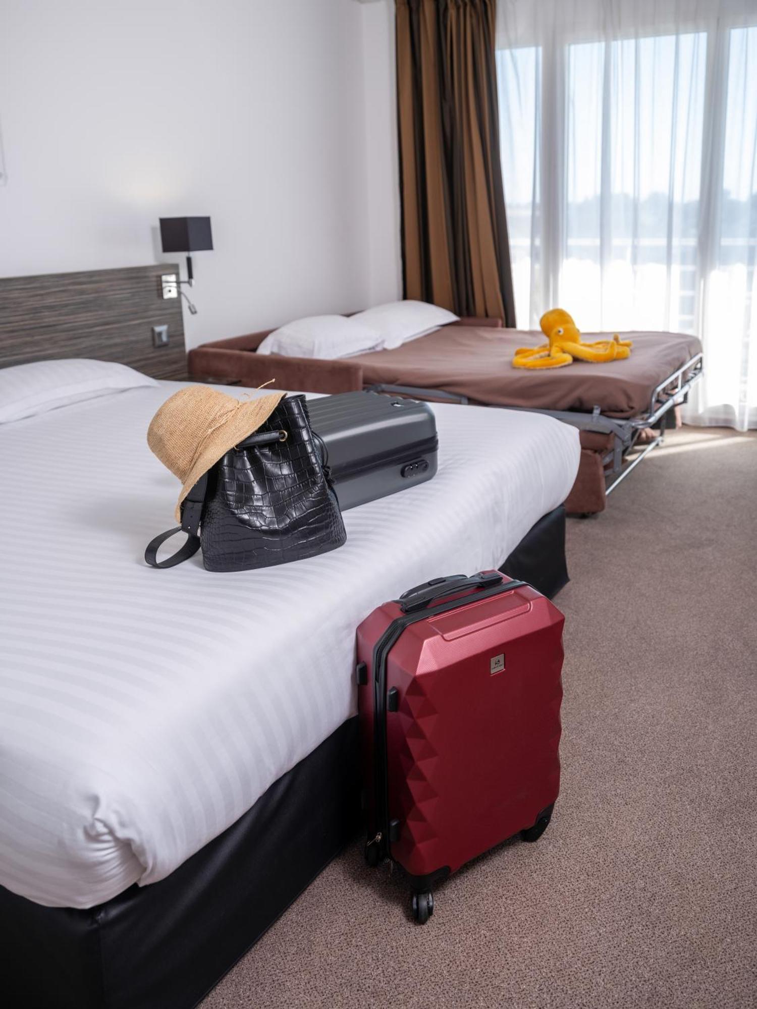 فندق Golden Tulip La Baule المظهر الخارجي الصورة