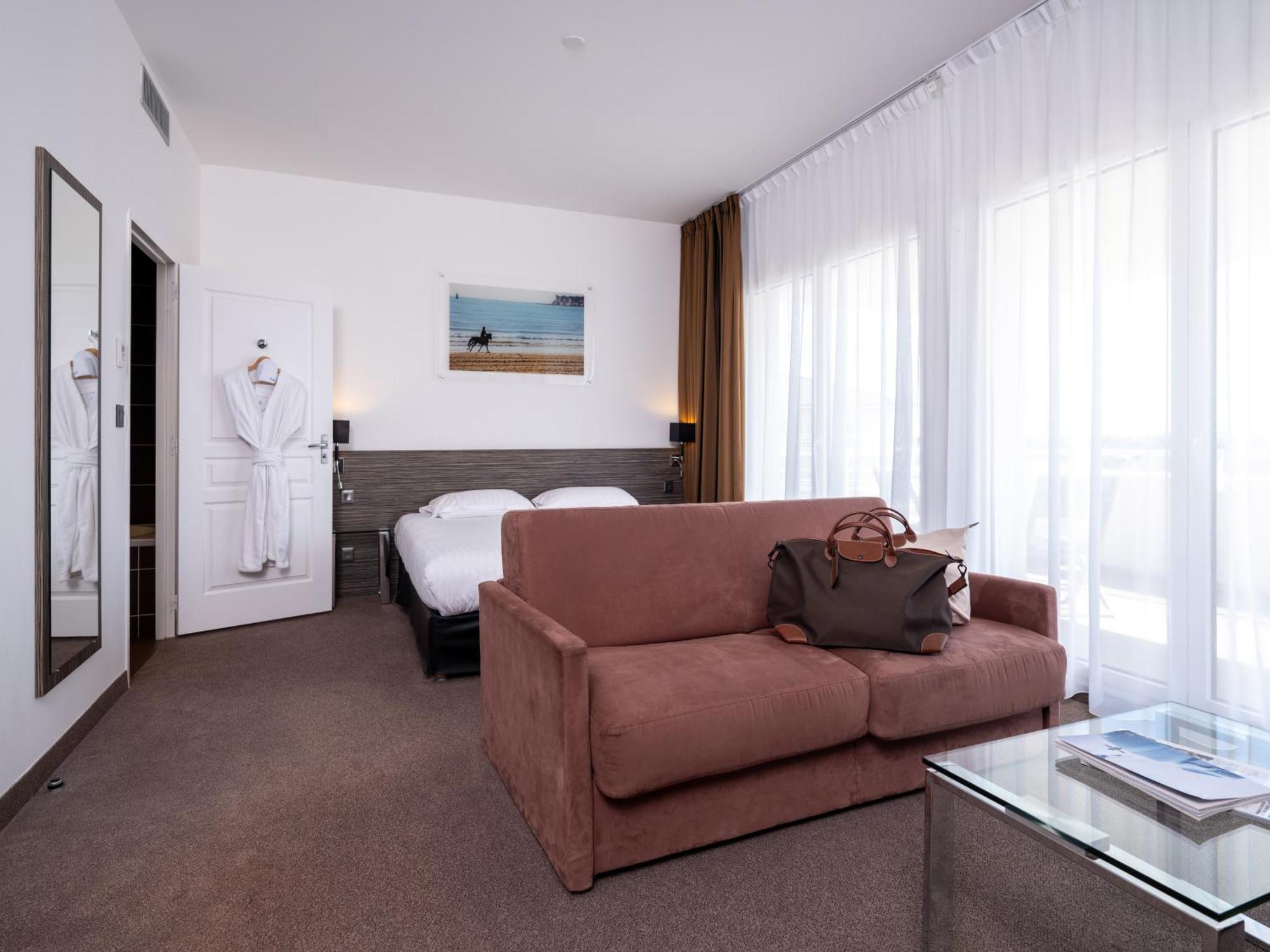 فندق Golden Tulip La Baule المظهر الخارجي الصورة