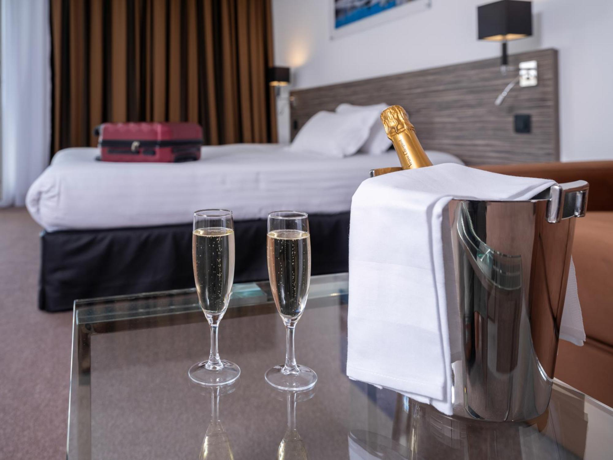 فندق Golden Tulip La Baule المظهر الخارجي الصورة