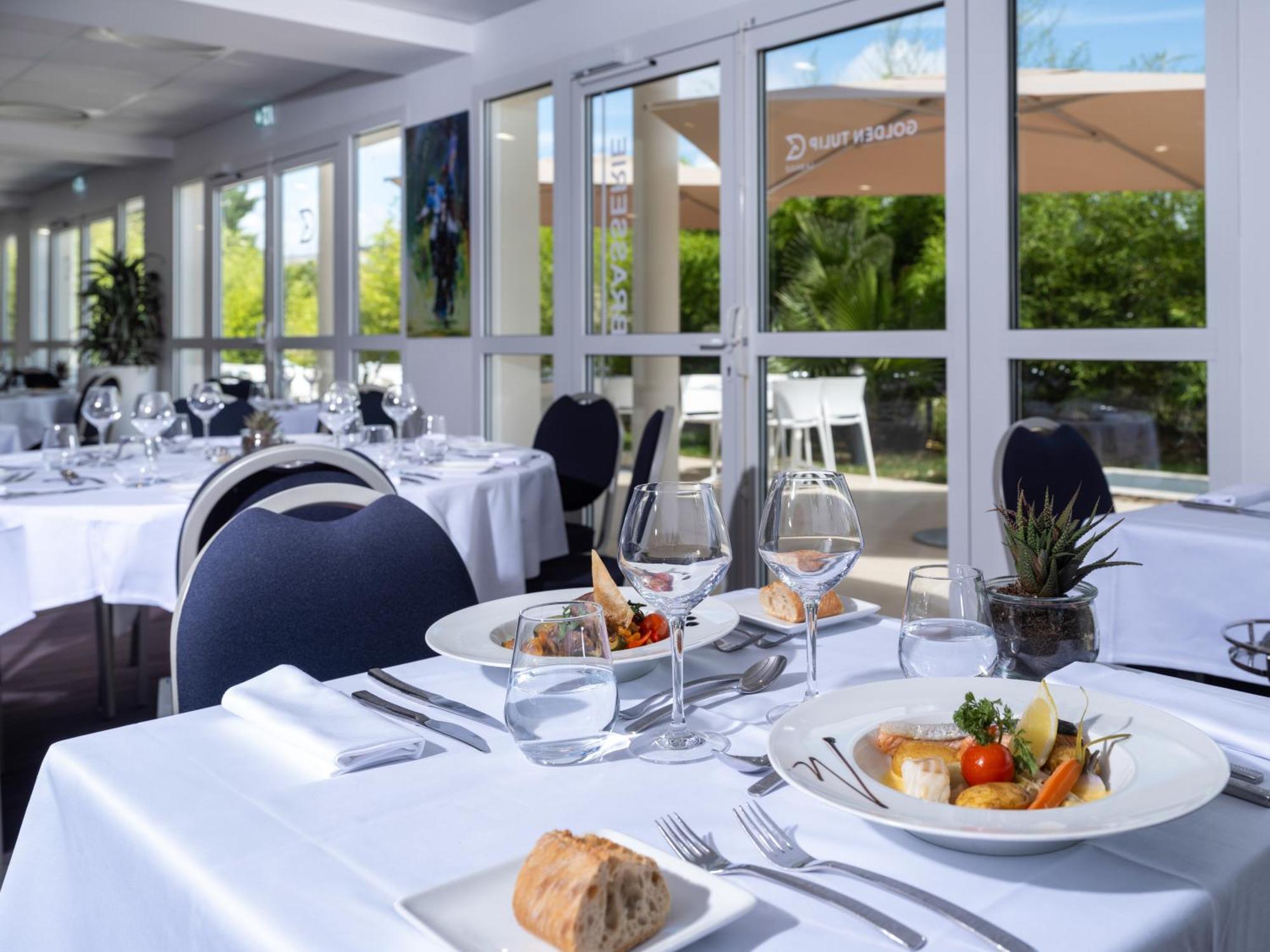 فندق Golden Tulip La Baule المظهر الخارجي الصورة